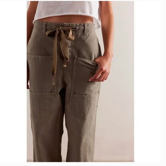 NWOT We the Free Hayden Pull-On Pants, Fatigue Green Utility - Picture 1 of 10